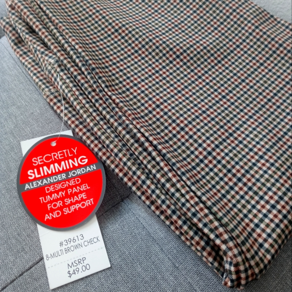 NWT - M-Secretly Slimming Alexander Jordan Leggings
